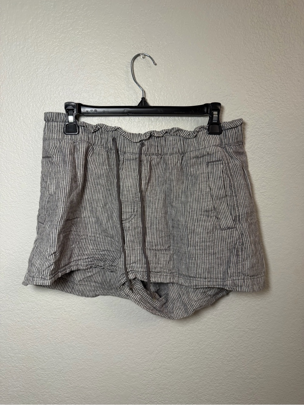 LOFT Striped Linen-Blend Pull-On Drawstring Shorts - Size Medium